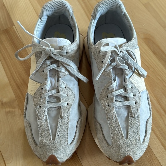 New Balance 327 like new shoes size 8.5 women’s - Picture 2 of 7